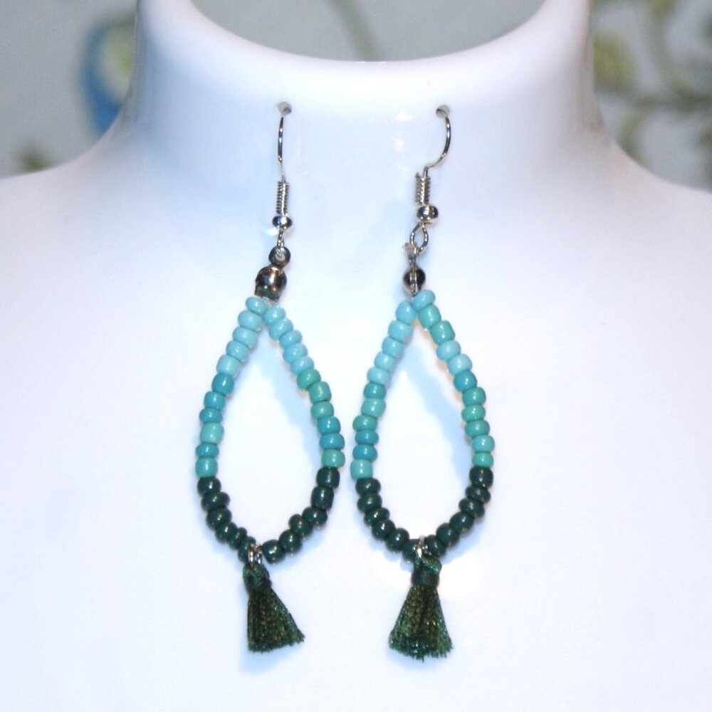 Blue ombre beaded wire teardrop earrings with mini tassels ED-8-031